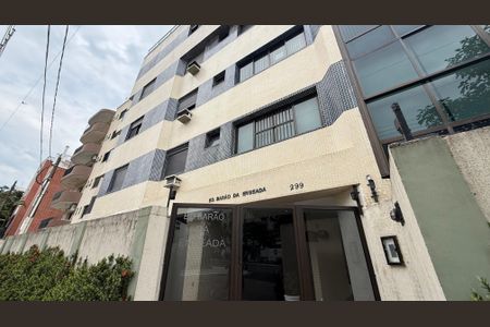 Apartamento para alugar com 155m², 4 quartos e 1 vaga Apartamento para alugar com 155m², 4 quartos e 1 vagaFachada