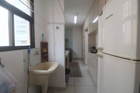 Apartamento para alugar com 155m², 4 quartos e 1 vaga Apartamento para alugar com 155m², 4 quartos e 1 vagaÁrea de Serviço