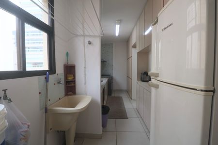 Apartamento para alugar com 155m², 4 quartos e 1 vaga Apartamento para alugar com 155m², 4 quartos e 1 vagaÁrea de Serviço