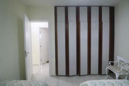 Apartamento para alugar com 155m², 4 quartos e 1 vaga Apartamento para alugar com 155m², 4 quartos e 1 vagaQuarto
