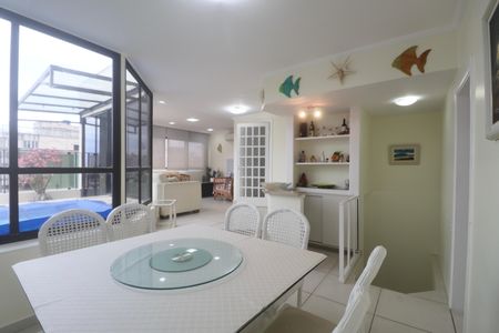 Apartamento para alugar com 155m², 4 quartos e 1 vaga Apartamento para alugar com 155m², 4 quartos e 1 vagaSala