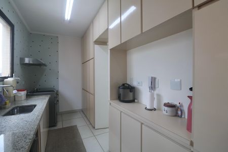 Apartamento para alugar com 155m², 4 quartos e 1 vaga Apartamento para alugar com 155m², 4 quartos e 1 vagaCozinha