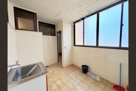 Apartamento para alugar com 154m², 3 quartos e 1 vagaÁrea de Serviço