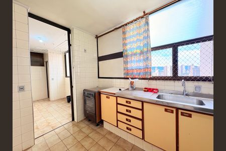 Apartamento para alugar com 154m², 3 quartos e 1 vagaCozinha