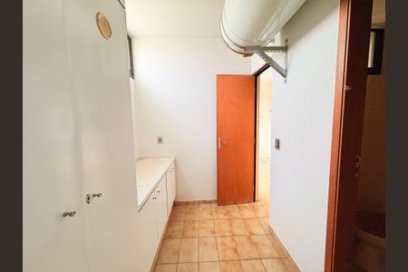Apartamento para alugar com 154m², 3 quartos e 1 vagaDespensa 