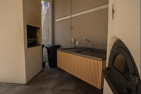 Apartamento para alugar com 32m², 2 quartos e sem vagaÁrea comum - Churrasqueira