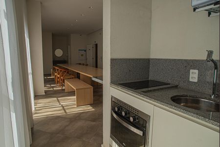 Apartamento para alugar com 32m², 2 quartos e sem vagaÁrea comum - Salão de festas