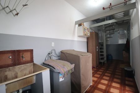 Casa à venda com 168m², 3 quartos e 3 vagasÁrea de Serviço