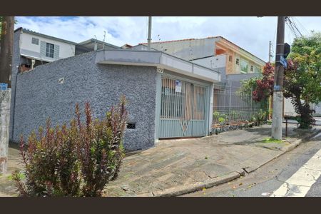 Casa à venda com 168m², 3 quartos e 3 vagasFachada