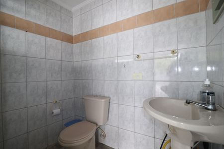 Casa à venda com 168m², 3 quartos e 3 vagasBanheiro 3