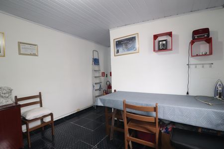 Casa à venda com 168m², 3 quartos e 3 vagasQuarto 3