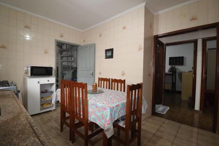 Casa à venda com 168m², 3 quartos e 3 vagasCozinha