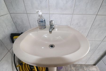 Casa à venda com 168m², 3 quartos e 3 vagasBanheiro 3