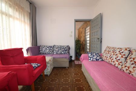 Casa à venda com 168m², 3 quartos e 3 vagasSala