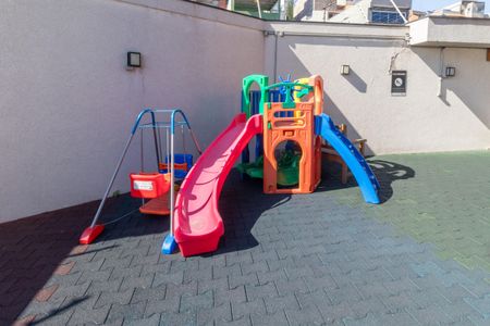 Apartamento à venda com 48m², 2 quartos e 1 vaga Apartamento à venda com 48m², 2 quartos e 1 vagaÁrea comum - Playground