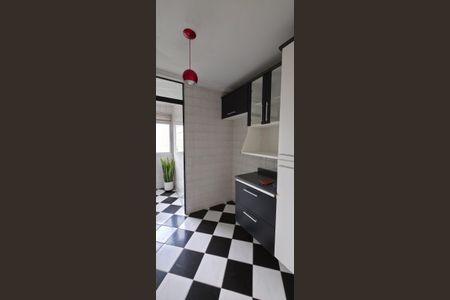 Cozinha de apartamento para alugar com 2 quartos, 50m² em Jardim Celeste, São Paulo