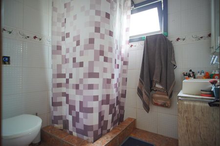 Casa à venda com 300m², 4 quartos e 5 vagasBanheiro Corredor