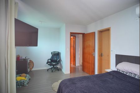 Casa à venda com 300m², 4 quartos e 5 vagasSuíte