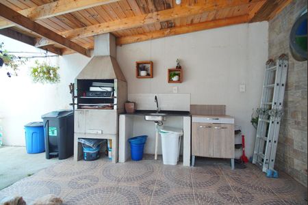 Casa à venda com 300m², 4 quartos e 5 vagasChurrasqueira