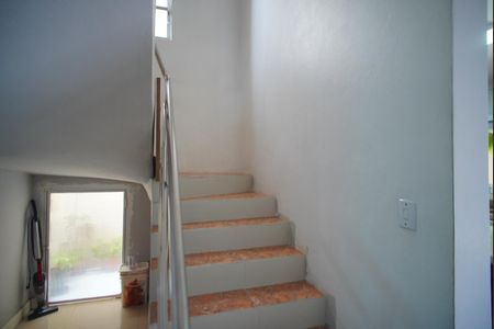 Escada - Acesso Quartos de casa à venda com 4 quartos, 300m² em Parque Santa Fé, Porto Alegre