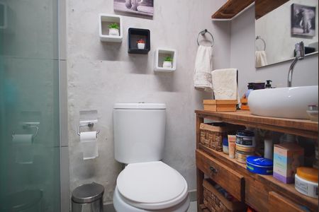 Casa à venda com 300m², 4 quartos e 5 vagasBanheiro Corredor