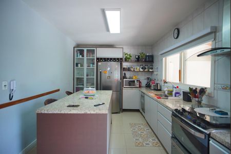 Casa à venda com 300m², 4 quartos e 5 vagasCozinha