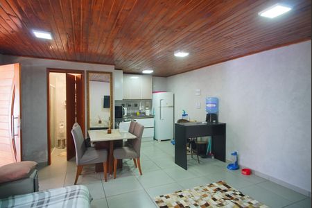 Casa à venda com 300m², 4 quartos e 5 vagasCozinha - Sala