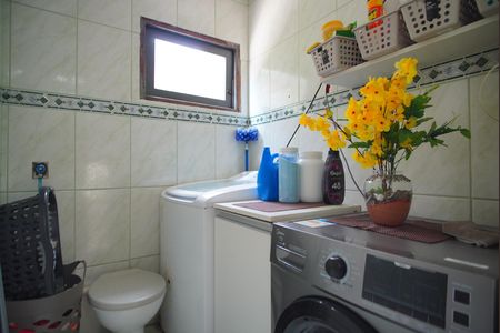 Casa à venda com 300m², 4 quartos e 5 vagasÁrea de Serviço