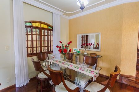Casa à venda com 269m², 3 quartos e 3 vagasSala 2