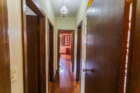 Casa à venda com 269m², 3 quartos e 3 vagasCorredor