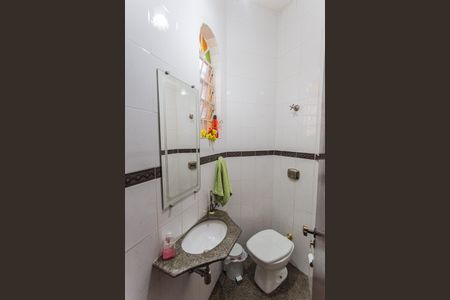 Casa à venda com 269m², 3 quartos e 3 vagasLavabo 