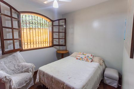 Casa à venda com 269m², 3 quartos e 3 vagasQuarto 2