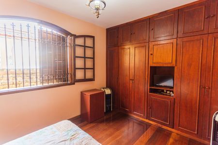 Casa à venda com 269m², 3 quartos e 3 vagasSuíte