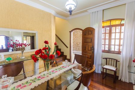 Casa à venda com 269m², 3 quartos e 3 vagasSala 2