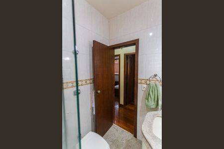 Casa à venda com 269m², 3 quartos e 3 vagasBanheiro Social