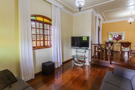 Sala 1 de casa à venda com 3 quartos, 269m² em Alvorada, Belo Horizonte