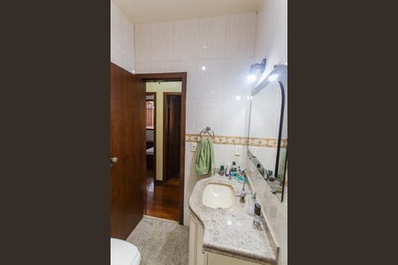 Casa à venda com 269m², 3 quartos e 3 vagasBanheiro Social