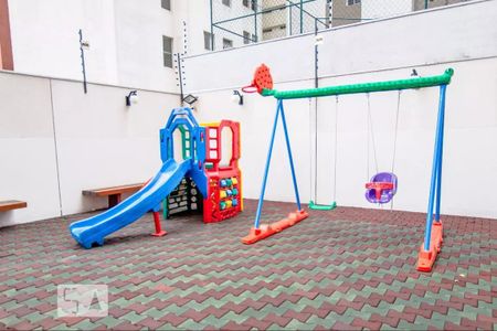 Apartamento à venda com 240m², 4 quartos e 4 vagas Apartamento à venda com 240m², 4 quartos e 4 vagasPlayground