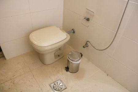 Apartamento à venda com 80m², 2 quartos e sem vagaBanheiro