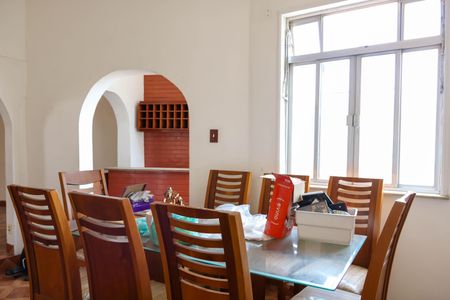 Apartamento à venda com 80m², 2 quartos e sem vagaSala