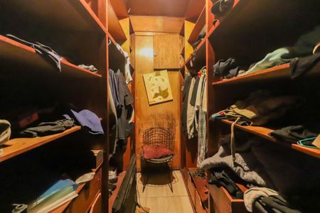 Casa para alugar com 150m², 4 quartos e 4 vagas Casa para alugar com 150m², 4 quartos e 4 vagasSuite 1