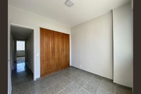 Apartamento à venda com 133m², 3 quartos e 2 vagasQUARTO 2