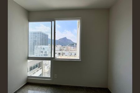 Apartamento à venda com 133m², 3 quartos e 2 vagasQUARTO 3
