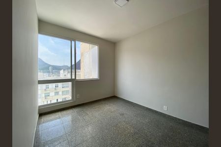 Apartamento à venda com 133m², 3 quartos e 2 vagasQUARTO 3