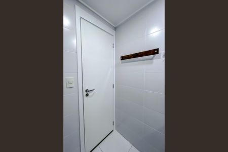 Banheiro Social de kitnet/studio para alugar com 1 quarto, 29m² em Vila Mariana, São Paulo