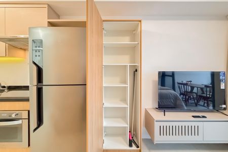 Studio para alugar com 29m², 1 quarto e sem vaga Studio para alugar com 29m², 1 quarto e sem vagaArmários