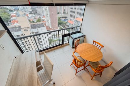 Studio para alugar com 29m², 1 quarto e sem vaga Studio para alugar com 29m², 1 quarto e sem vagaVaranda