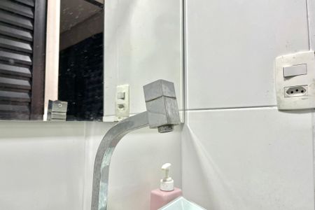 Casa à venda com 296m², 6 quartos e 3 vagas Casa à venda com 296m², 6 quartos e 3 vagasBanheiro da área externa