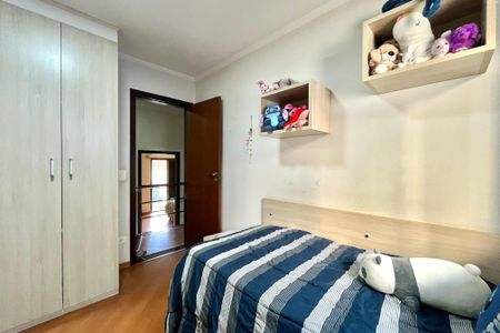 Casa à venda com 296m², 6 quartos e 3 vagas Casa à venda com 296m², 6 quartos e 3 vagasQuarto 5