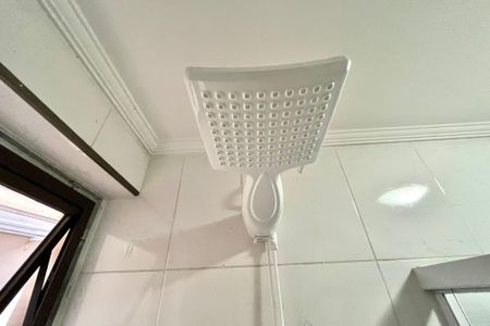 Casa à venda com 296m², 6 quartos e 3 vagas Casa à venda com 296m², 6 quartos e 3 vagasBanheiro Social